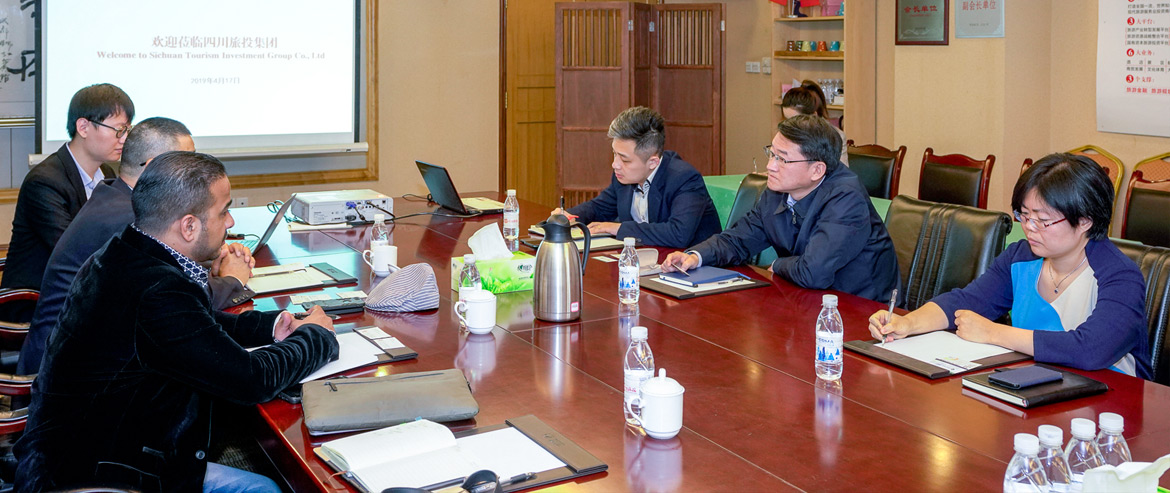 集團(tuán)領(lǐng)導(dǎo)會見博茨瓦納客人