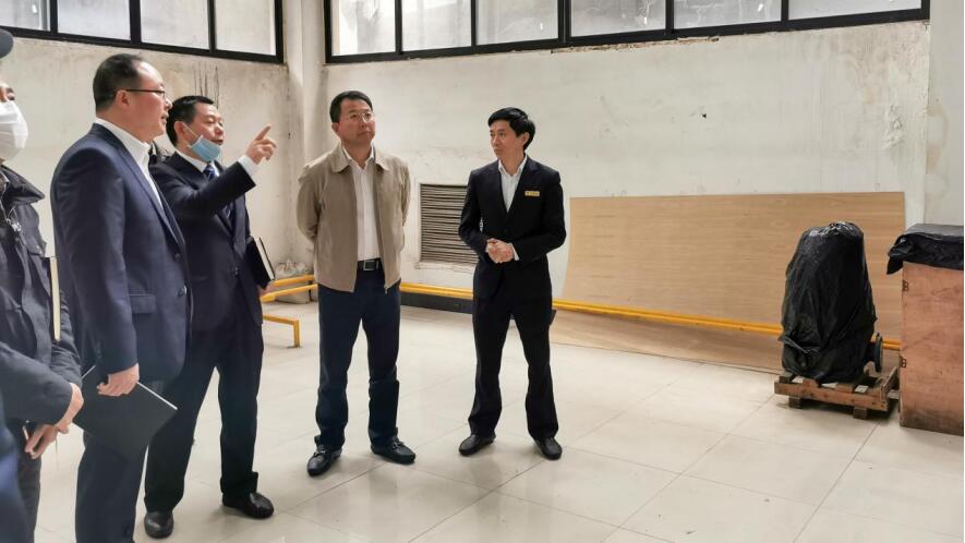 集團黨委書記、董事長任丁會見川酒集團董事長曹勇一行