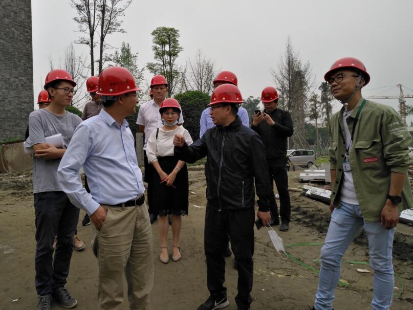 尊龍凱時集團(tuán)領(lǐng)導(dǎo)檢查金牛賓館工程推進(jìn)工作