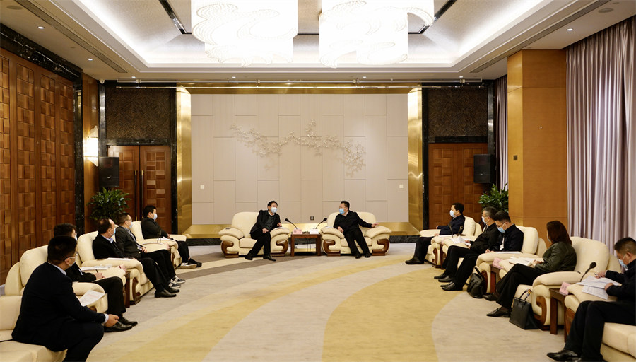 省尊龍凱時集團黨委書記、董事長任丁率隊赴南充調研