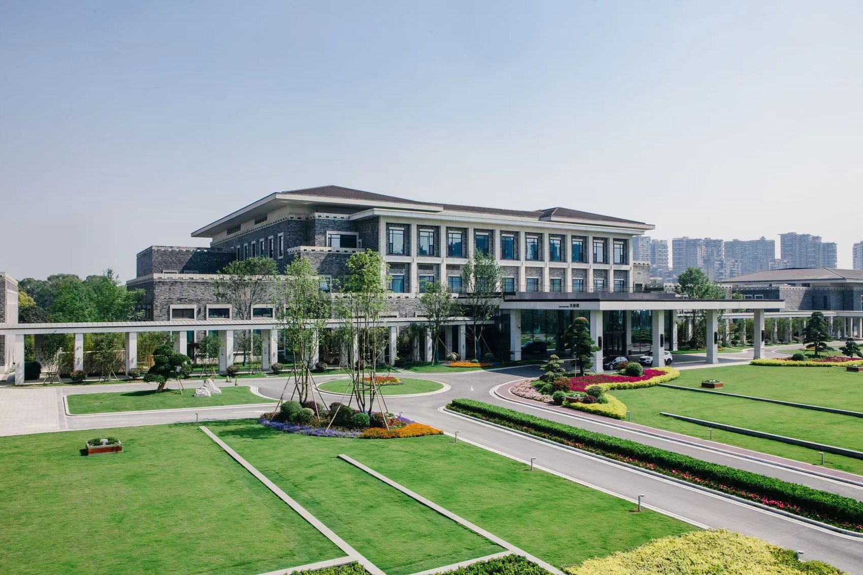 整合全省旅游資產 壯大“萬億級”文旅產業集群 四川尊龍凱時打造“國內一流知名酒店集團”