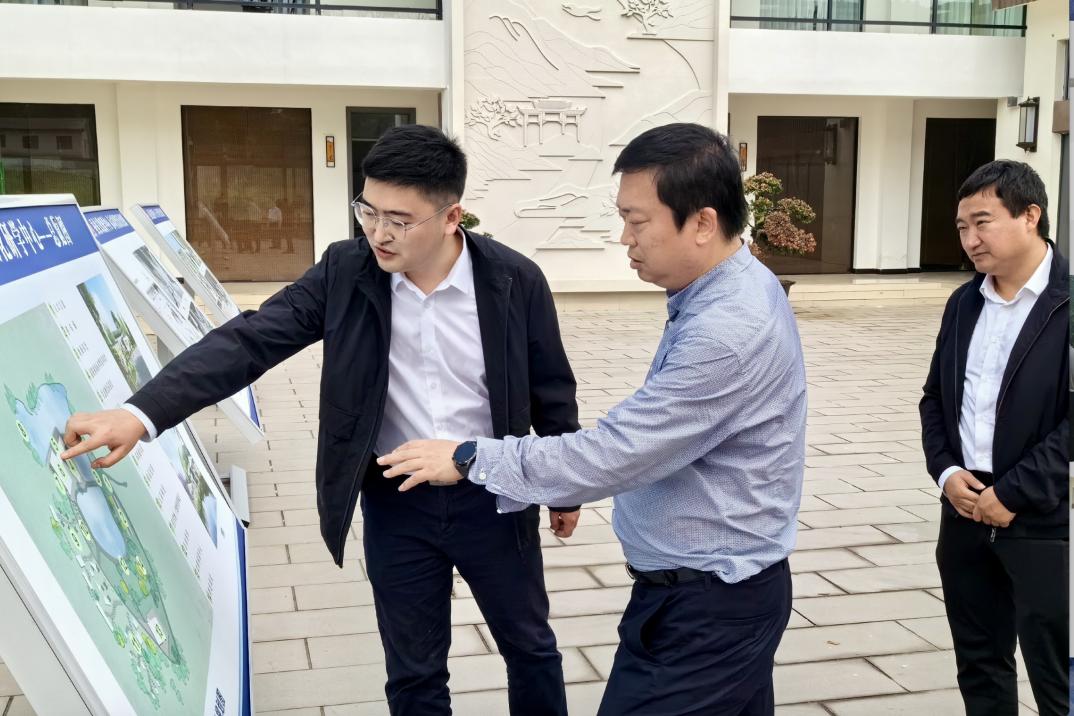 省尊龍凱時集團領導赴南充市鄧家溝村調研鄉村振興工作